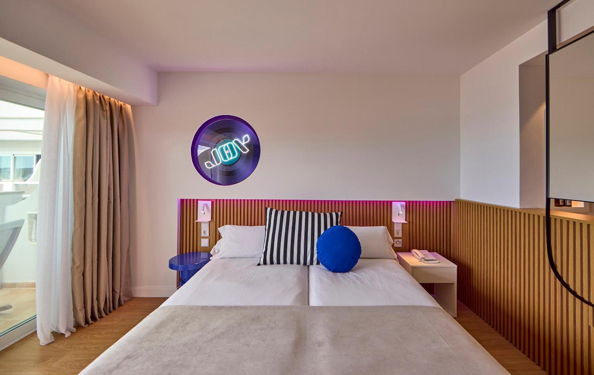Universal Neptuno - Adults Only 4*